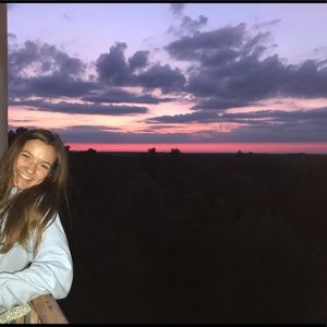 Meet your Posher, Regan